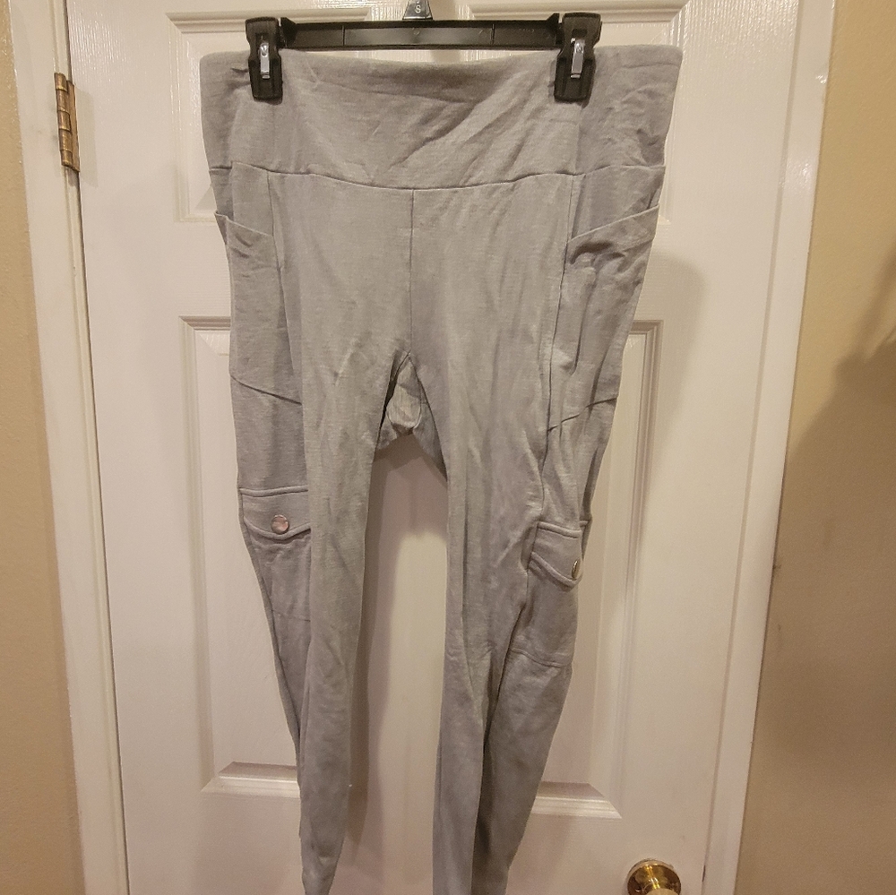 CAbi Runaway Legging Size L - Picture 3 of 4